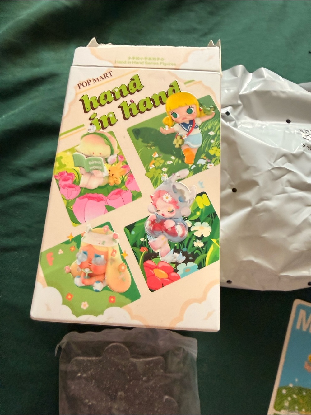 Hand in Hand POP MART confirmed blind box - Molly
